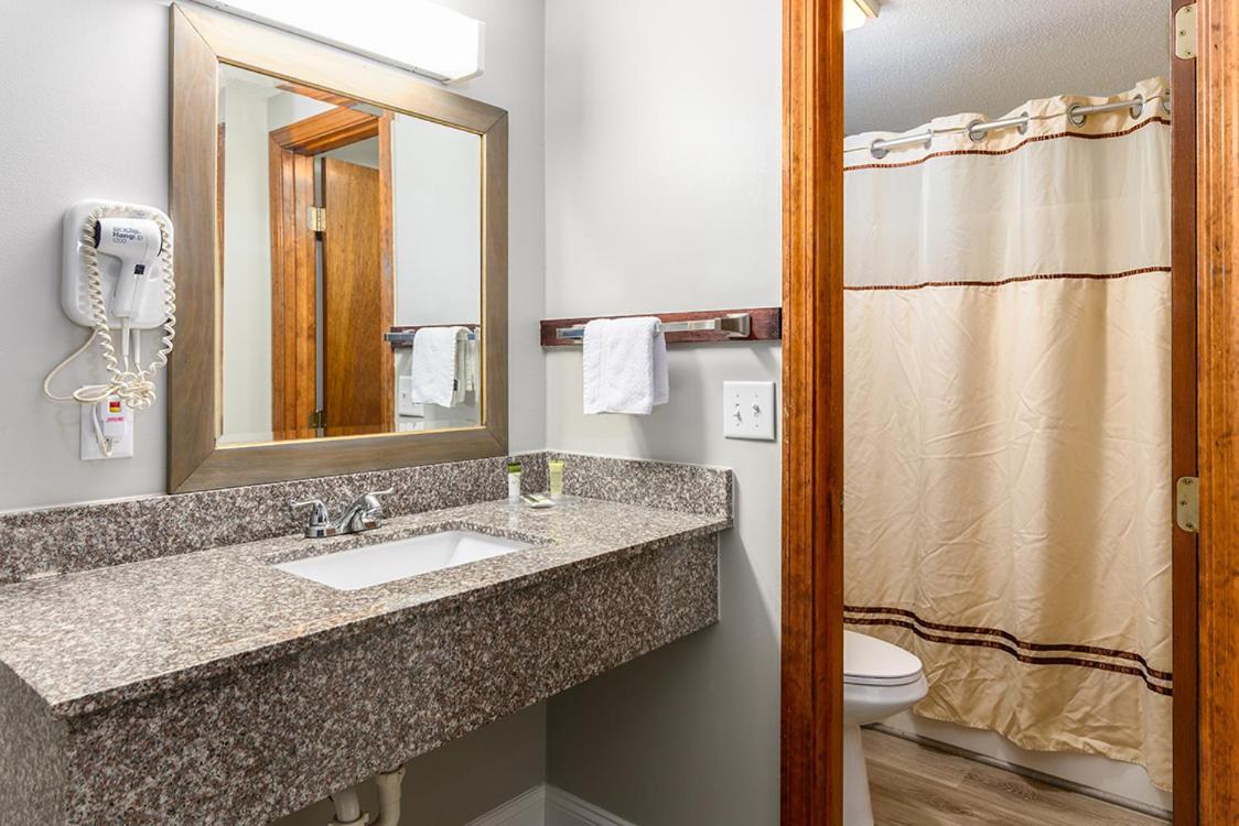Captains Quarters Motel&Conference Center Eastham Extérieur photo